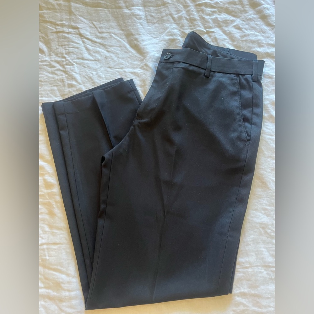 Van Heusen Black Men's Dress Pants - Flat Front Trousers 🌸